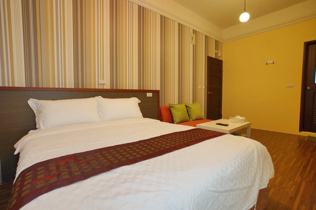 Taitung 輕旅小站 Soft Travel Hostel מראה חיצוני תמונה