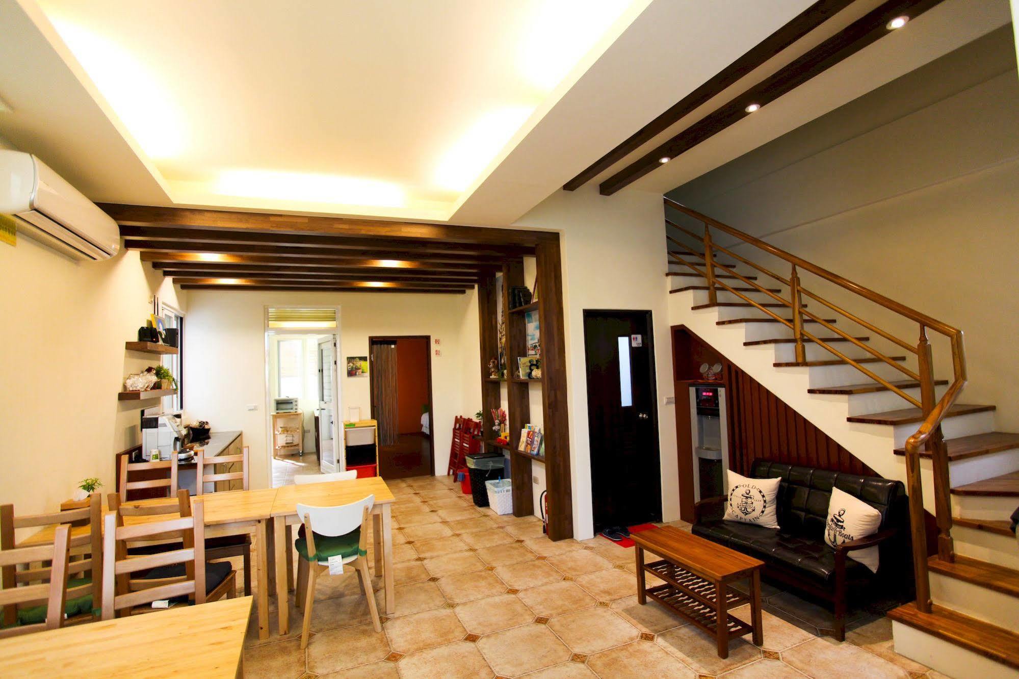 Taitung 輕旅小站 Soft Travel Hostel מראה חיצוני תמונה